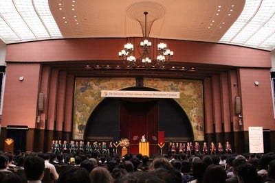 会場
