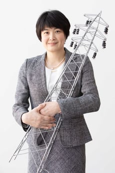 cut8_290_Web