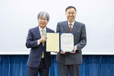 20250306_研究科長表彰_007大久保先生