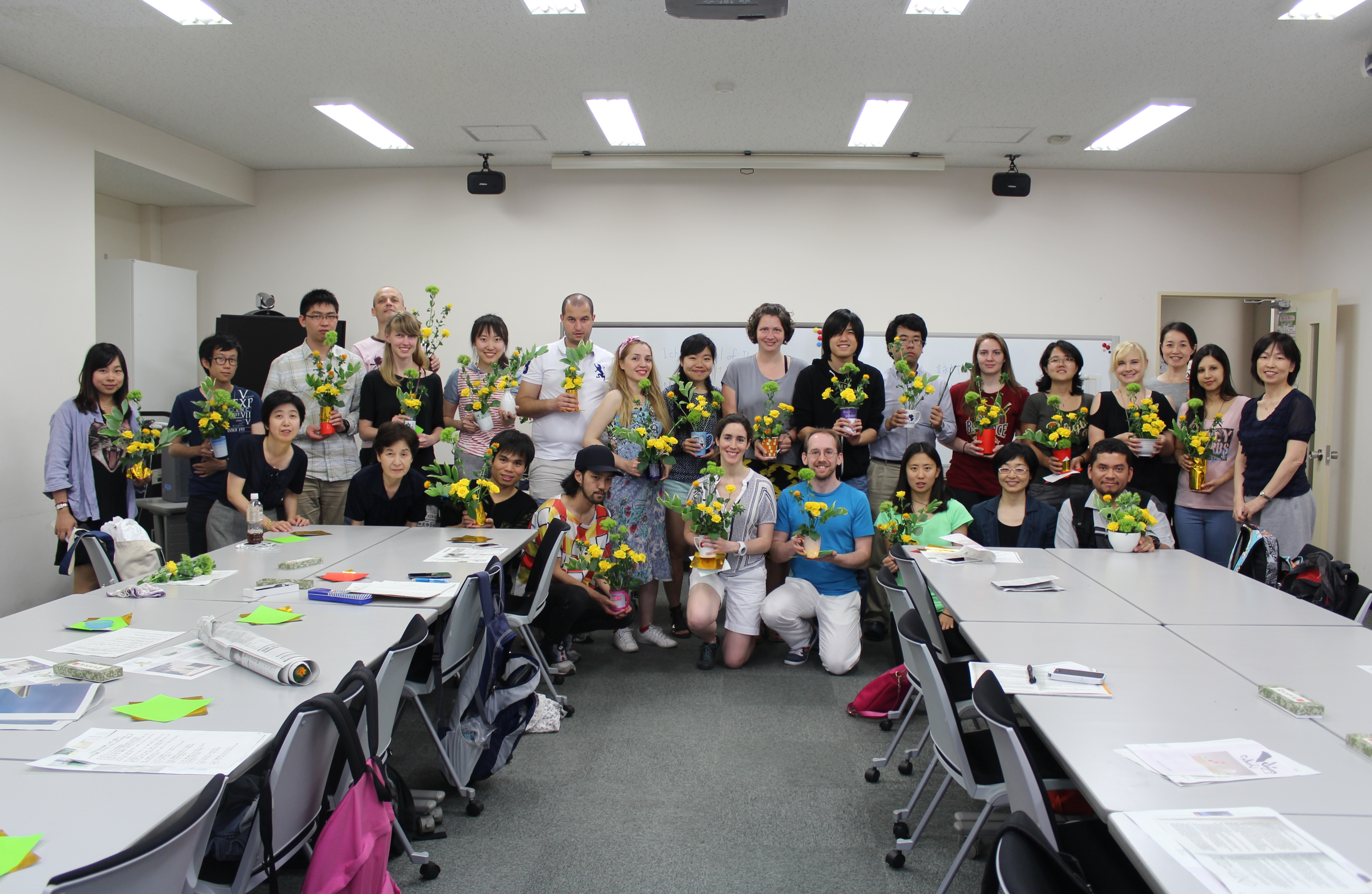 Japanese Language Class of the School of Engineering Flower arrangement